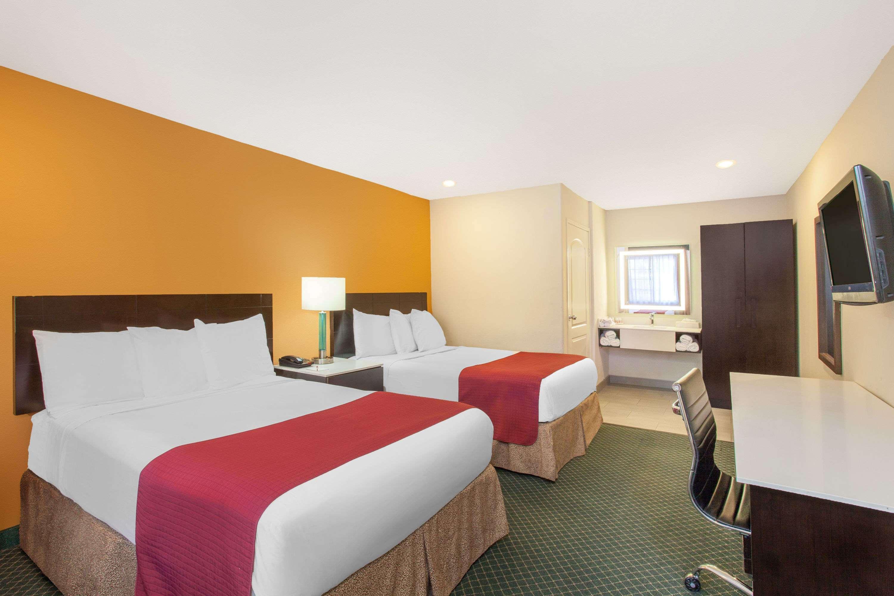 Ramada By Wyndham Culver City Los Angeles Ngoại thất bức ảnh