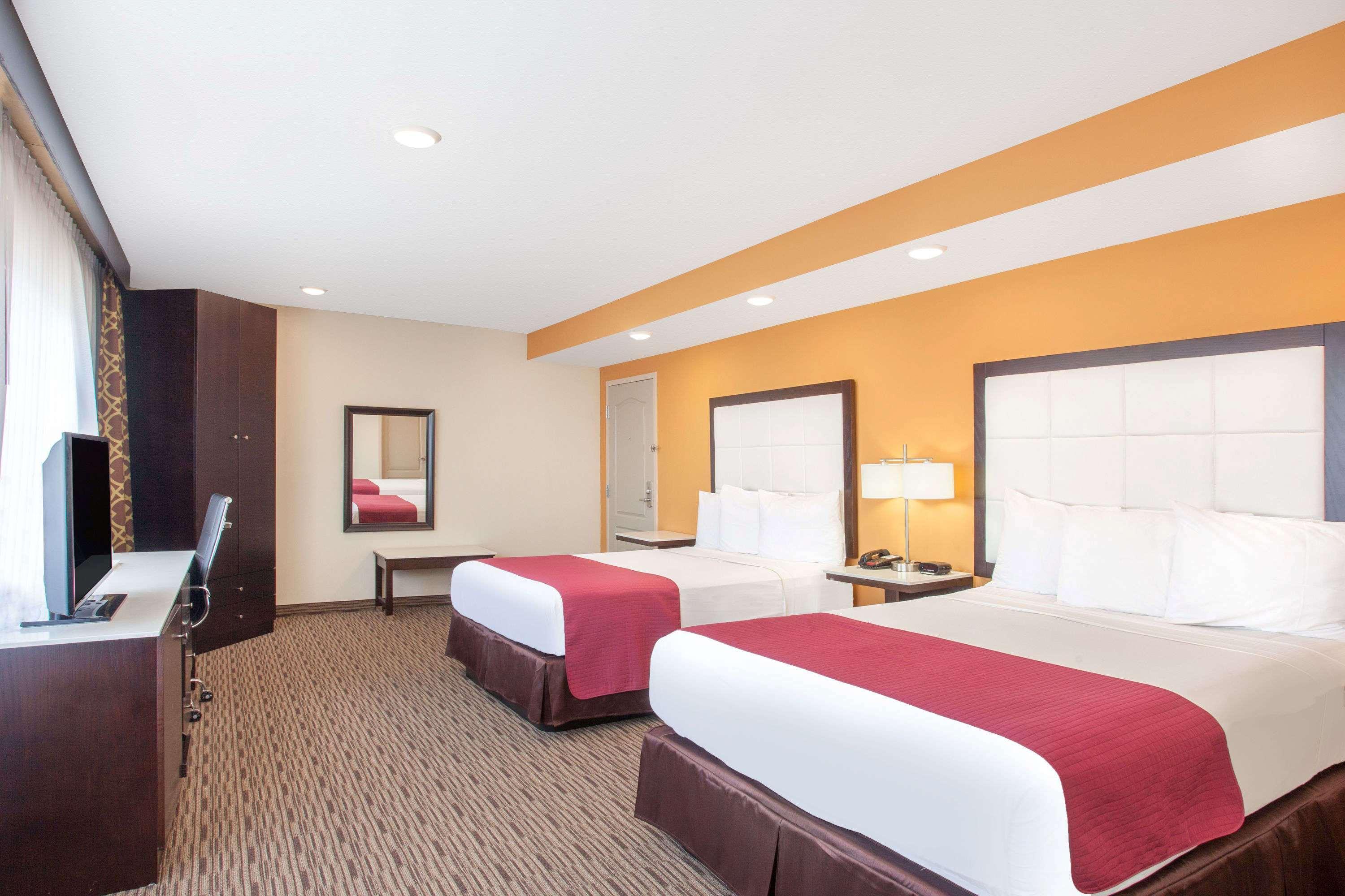 Ramada By Wyndham Culver City Los Angeles Ngoại thất bức ảnh